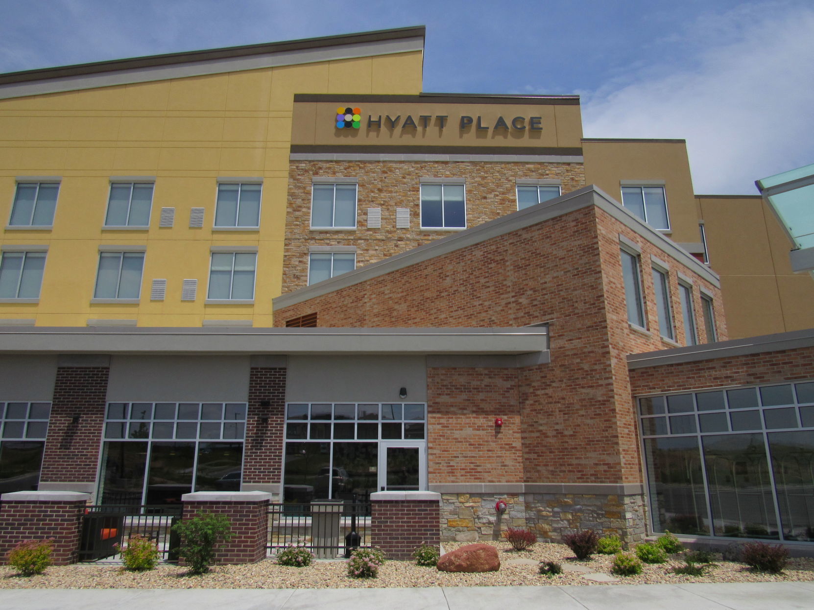 030319-wsj-biz-hotel4
